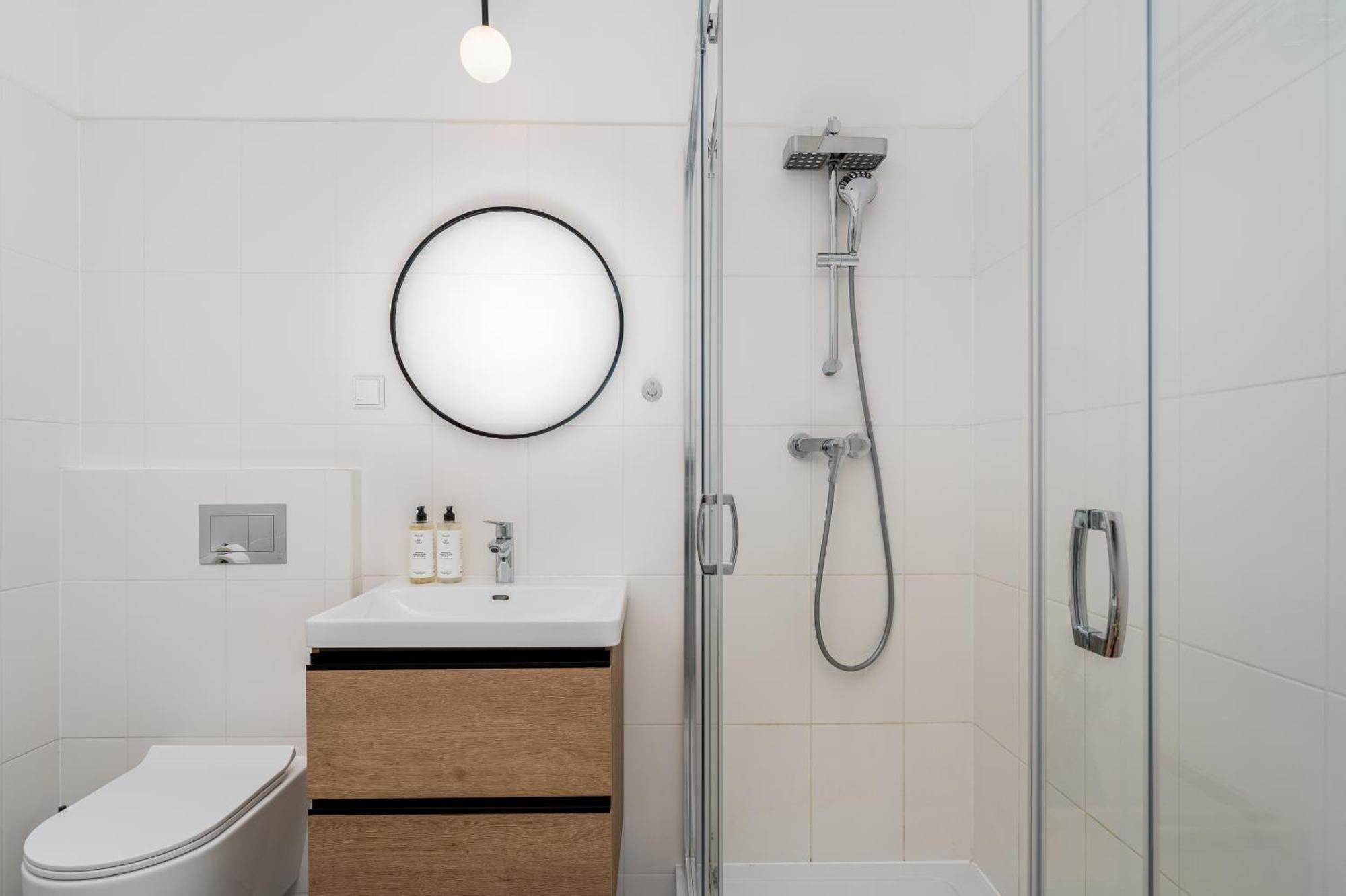 Apartment Malila Premium Cracow Rynek Debnicki 8 *